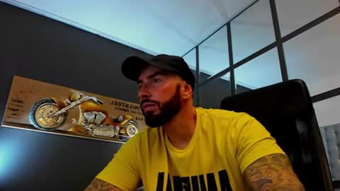Snapshot of arongrant chatting on July 14, 8:41 am AronGrant online show from July 14, 8:41 am