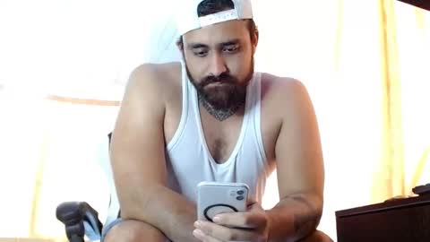 aronmiller online show from February 14, 6:04 pm