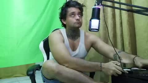 aronmiller online show from July 18, 10:19 am