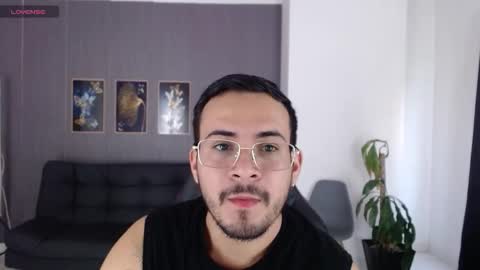 Snapshot of arontrey21_ chatting on September 13, 7:24 pm Adrian online show from September 13, 7:24 pm