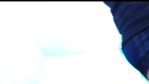 Snapshot of arontrey21_ chatting on September 28, 7:41 pm Adrian online show from September 28, 7:41 pm