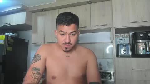 Snapshot of aronwilliams69 chatting on January 15, 6:12 am ARON Independent model online show from January 15, 6:12 am