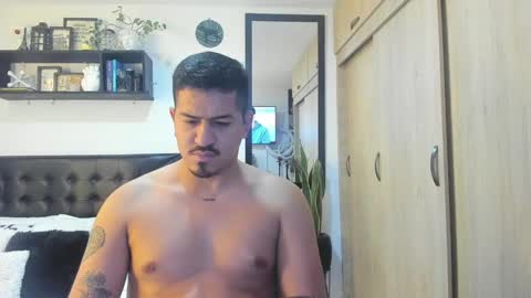 Snapshot of aronwilliams69 chatting on February 4, 11:06 pm ARON Independent model online show from February 4, 11:06 pm