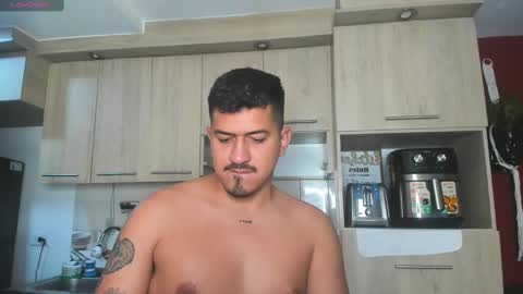 Snapshot of aronwilliams69 chatting on February 19, 5:49 am ARON Independent model online show from February 19, 5:49 am