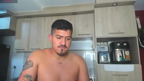 Snapshot of aronwilliams69 chatting on February 19, 8:55 am ARON Independent model online show from February 19, 8:55 am