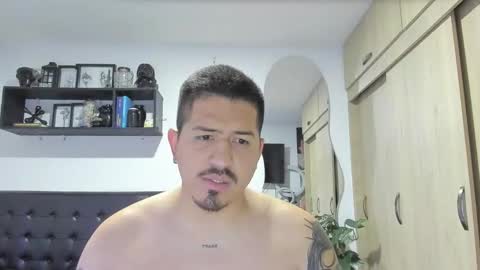 Snapshot of aronwilliams69 chatting on September 19, 11:49 pm ARON Independent model online show from September 19, 11:49 pm