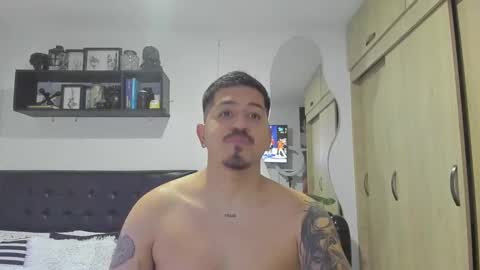 Snapshot of aronwilliams69 chatting on November 1, 2:13 am ARON Independent model online show from November 1, 2:13 am