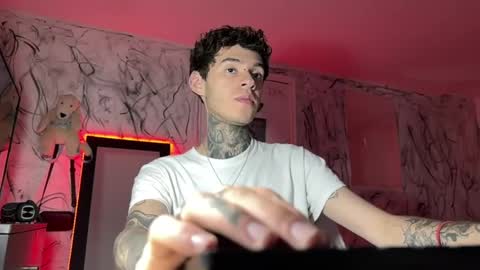   online show from February 3, 10:00 pm