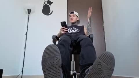   online show from March 12, 11:05 am