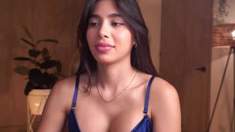 Snapshot of artemia_ chatting on November 9, 1:37 am Amanda online show from November 9, 1:37 am