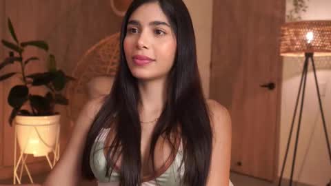 Snapshot of artemia_ chatting on November 30, 12:47 am Amanda online show from November 30, 12:47 am