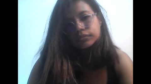 Snapshot of artemis951223 chatting on December 17, 7:59 pm Artemis online show from December 17, 7:59 pm