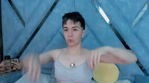 Snapshot of arthemisa_tayy chatting on August 1, 4:01 am Arthemisa online show from August 1, 4:01 am
