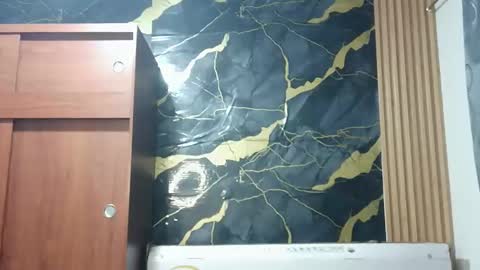 arthur1718 online show from April 6, 1:47 am