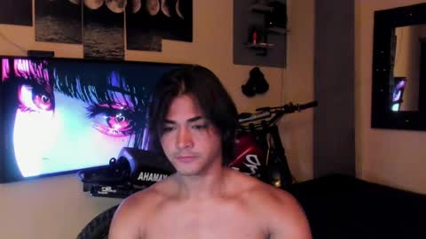 Snapshot of arthur_hunter chatting on May 3, 12:27 am I AM HERE online show from May 3, 12:27 am
