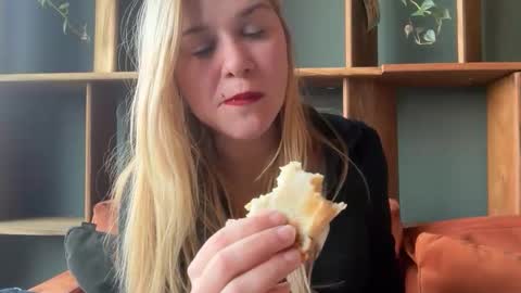 MIA online show from March 9, 11:03 am