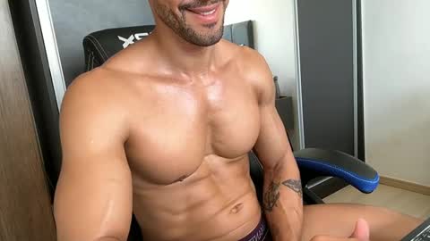 Snapshot of artvillasboas chatting on December 17, 2:55 pm Arthur Villasboas online show from December 17, 2:55 pm