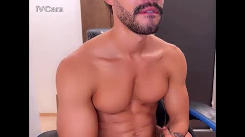 Snapshot of artvillasboas chatting on October 27, 1:42 am Arthur Villasboas online show from October 27, 1:42 am