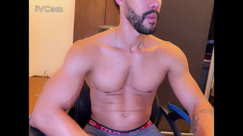 Snapshot of artvillasboas chatting on November 9, 4:55 am Arthur Villasboas online show from November 9, 4:55 am