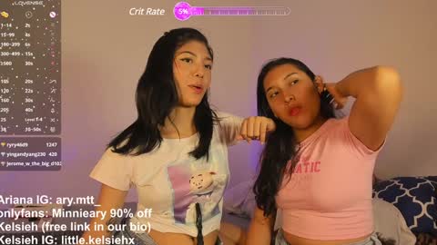 Snapshot of ary_and_kel chatting on December 17, 3:06 am Ariana and Kelsieh online show from December 17, 3:06 am