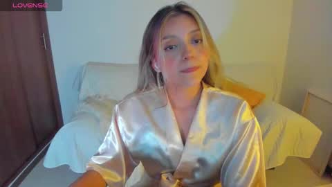 Snapshot of ary_cam230 chatting on October 24, 9:00 pm Zahaara online show from October 24, 9:00 pm