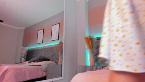 ARY THOMPSON online show from December 9, 8:33 pm