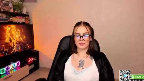 Snapshot of arya_deepthroat_queen chatting on October 13, 9:04 pm Arya  Fn  Talented Arya   online show from October 13, 9:04 pm