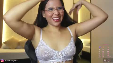 Snapshot of arya_ruiz chatting on October 21, 2:29 pm Arya online show from October 21, 2:29 pm