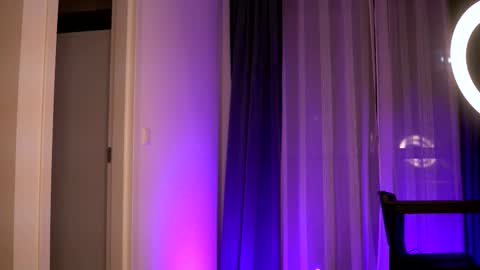 Snapshot of aryadeluna chatting on November 8, 6:51 pm Lunaa online show from November 8, 6:51 pm