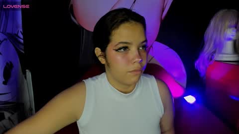 Snapshot of arybutty chatting on February 1, 12:16 pm Ary online show from February 1, 12:16 pm