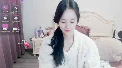 Snapshot of arylia_3 chatting on December 22, 2:28 am Lily online show from December 22, 2:28 am