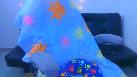 asa akiraaax online show from December 15, 2:32 pm