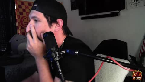 Snapshot of asanator101 chatting on September 29, 3:06 pm devilPup75 online show from September 29, 3:06 pm