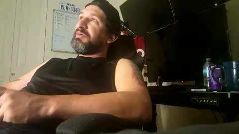 Snapshot of asanator101 chatting on November 24, 4:34 am devilPup75 online show from November 24, 4:34 am