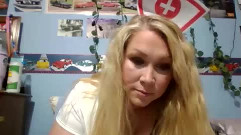 ash0ley online show from October 29, 8:32 pm