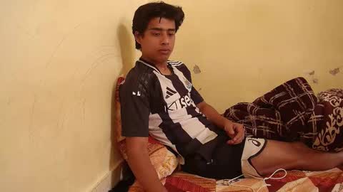 Snapshot of ash2730 chatting on October 16, 8:26 am ash2730 online show from October 16, 8:26 am