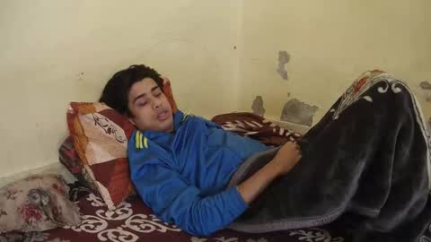 Snapshot of ash2730 chatting on December 14, 3:45 am ash2730 online show from December 14, 3:45 am