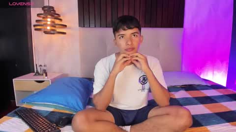 Snapshot of ash_russell chatting on January 11, 7:41 pm ash_russell online show from January 11, 7:41 pm