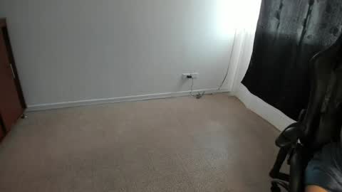 ash_smith1 online show from April 13, 10:15 pm