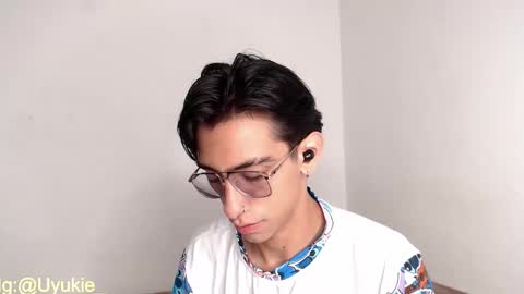 Ash online show from October 30, 2:02 am