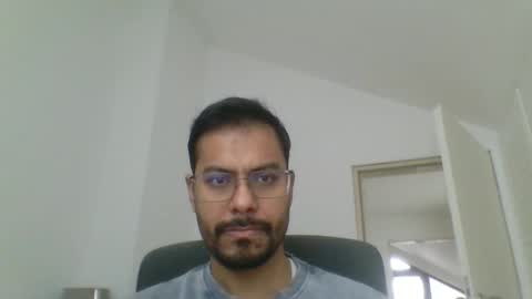 Snapshot of asharma1984xyz chatting on January 9, 8:28 am asharma1984xyz online show from January 9, 8:28 am
