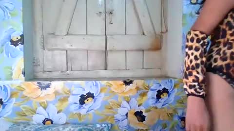 Snapshot of ashi_indian chatting on December 5, 3:52 pm ashi_indian online show from December 5, 3:52 pm