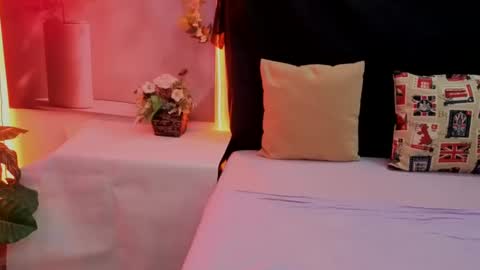 ash online show from February 2, 6:10 pm