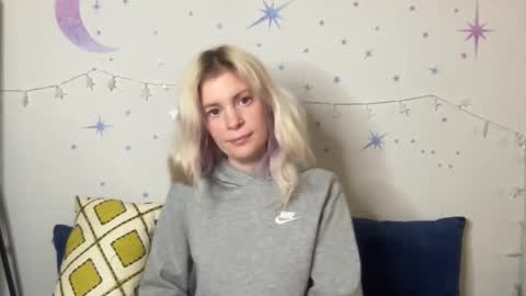 Ashlee online show from February 17, 11:44 pm