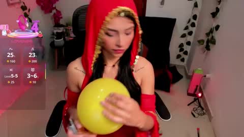 Snapshot of ashleey_johnson chatting on February 6, 1:25 pm linda online show from February 6, 1:25 pm