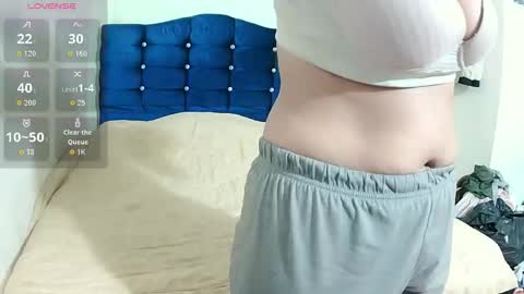 ashleey_palmer online show from March 24, 11:04 am