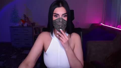   Yasmina   online show from January 19, 5:48 am