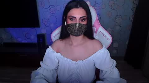   Yasmina   online show from June 27, 4:39 am