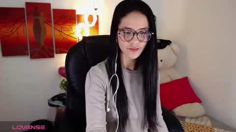 Snapshot of ashley_amoret94 chatting on October 5, 1:53 pm ashley_amoret94 online show from October 5, 1:53 pm
