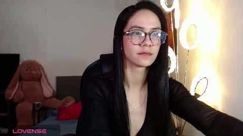 Snapshot of ashley_amoret94 chatting on November 8, 7:34 pm ashley_amoret94 online show from November 8, 7:34 pm